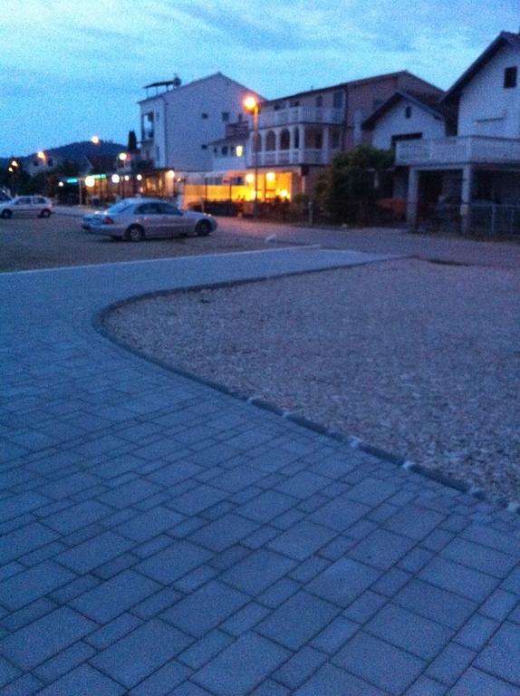 Nada Apartment Bilice Luaran gambar