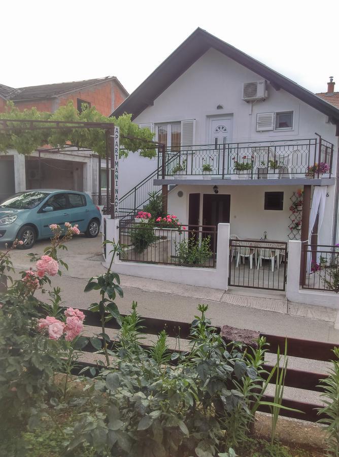 Nada Apartment Bilice Luaran gambar